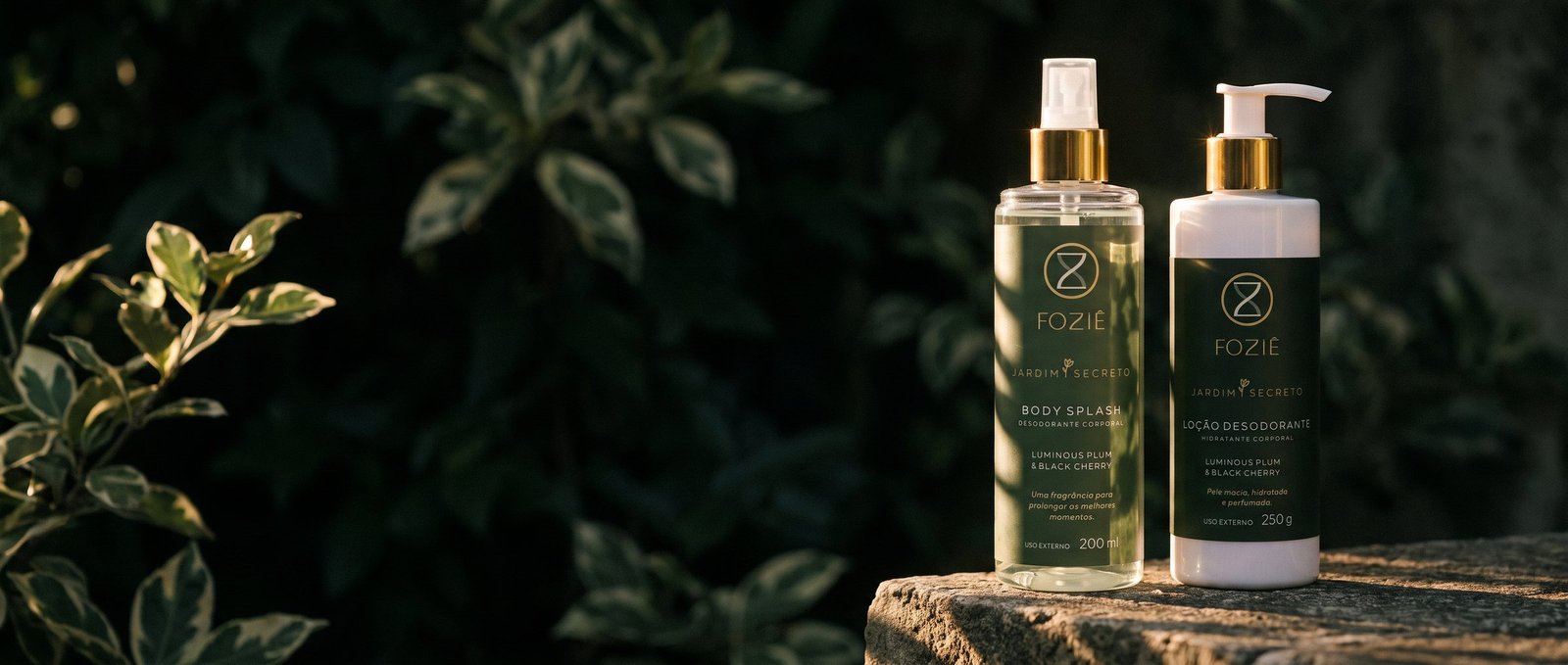 Lançamento Jardim Secreto: loção hidratante desodorante e body splash Foziê num jardim ao entardecer